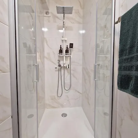 - & Rooms, Rooftop River View, Bbq & Ac Πανσιόν *