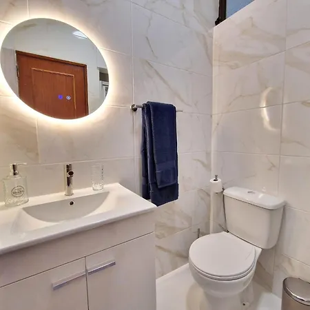 - & Rooms, Rooftop River View, Bbq & Ac Πανσιόν *