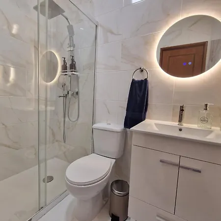 - & Rooms, Rooftop River View, Bbq & Ac
