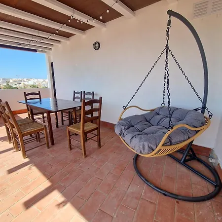 - & Rooms, Rooftop River View, Bbq & Ac Πανσιόν