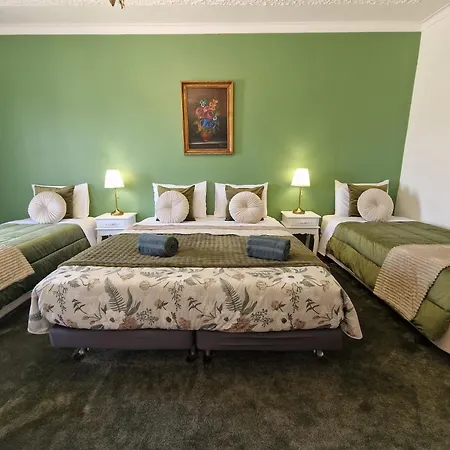 - & Rooms, Rooftop River View, Bbq & Ac Πανσιόν